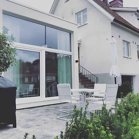 Daire Eget Hus I Oergryte. Goeteborgs Baesta Laege! *