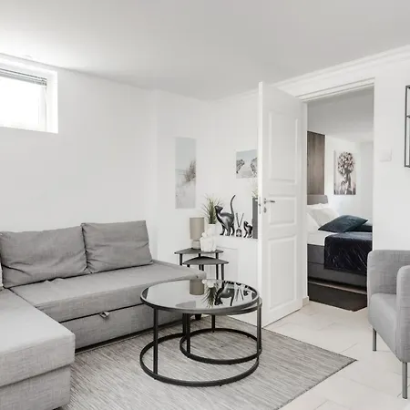 Downtown In - Free Parking *