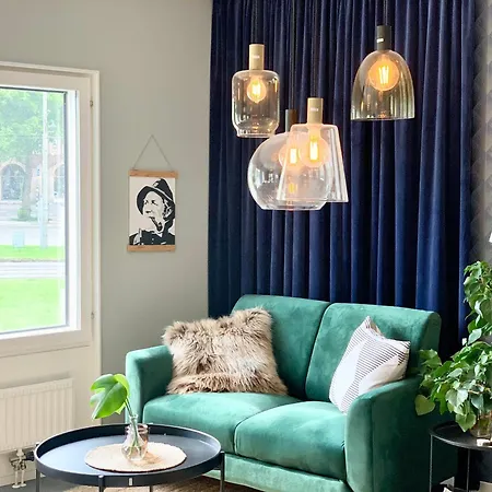 林奈帕特森酒店及旅馆 *