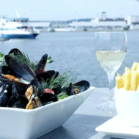 بوتيل Downtown Sailboat - Vega 2