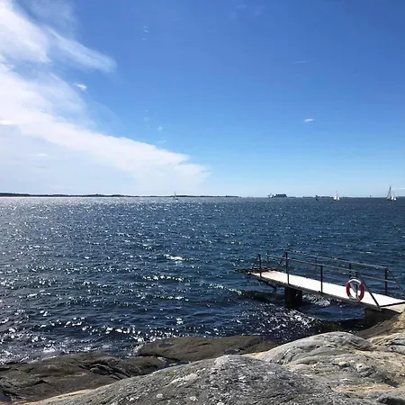 Дом отдыха Unique Holiday On Langholmen In Gothenburgs Western Archipelago
