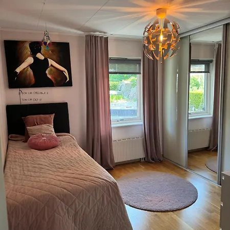 En Plans Villa *