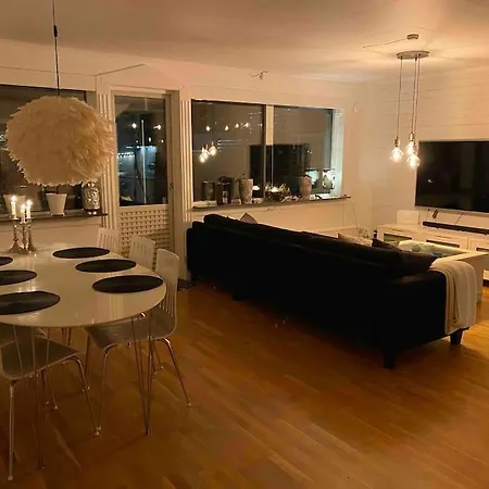 Trevligt Radhus Med Naerhet Till Och Hav بيت للعطل
