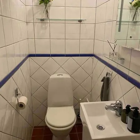 Trevligt Radhus Med Naerhet Till Och Hav بيت للعطل غوتنبرغ