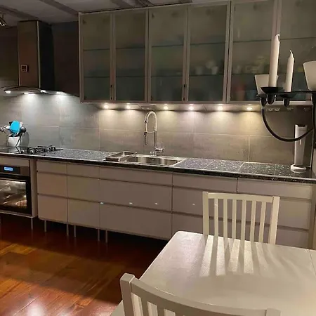 Trevligt Radhus Med Naerhet Till Och Hav