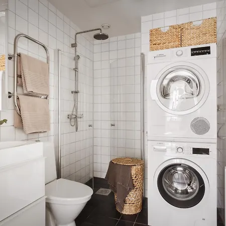 En Sekelskifteslaegenhet Med Grym Utsikt I Centrala Apartament *