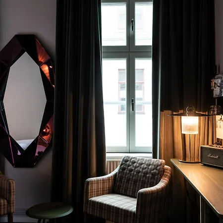 Hotel Flora 4*