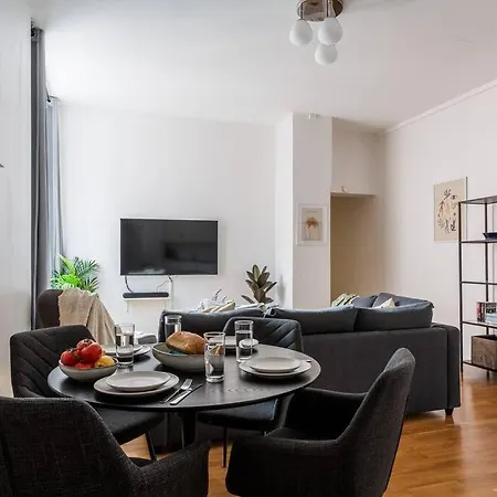 Large 2bd *