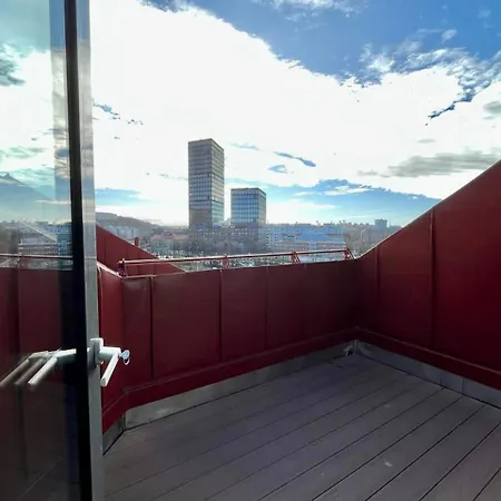 Luxurious Flat With A Private Rooftop Terrace Gotemburgo