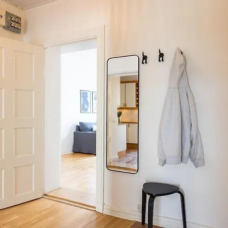 Modern, Light Apt City Center Apartment Gothenburg