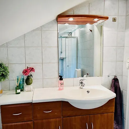 Apartamento In House With View And Free Parking