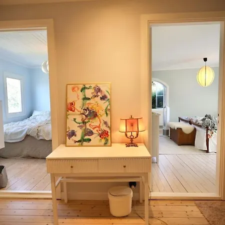 Elegant With Views In Oergryte