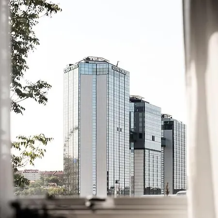 Elegant With Views In Oergryte Apartment