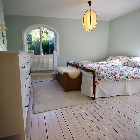 Apartment Elegant With Views In Oergryte *