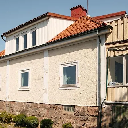 Elegant With Views In Oergryte