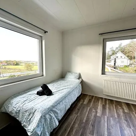 Апартаменты Workers House Near Volvo *