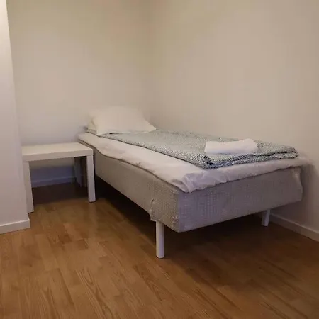 Workers 10-rooms Near Volvo