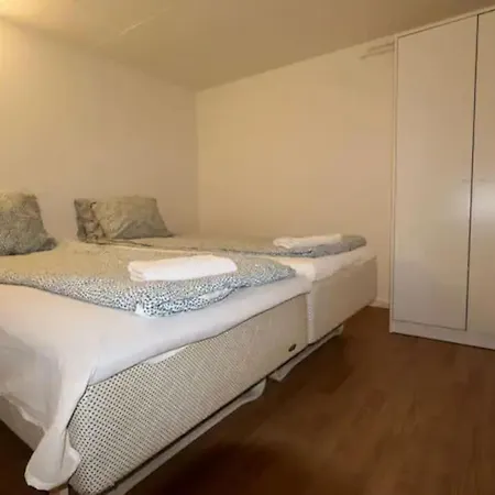Villa Workers 10-rooms Near Volvo Gothenburg