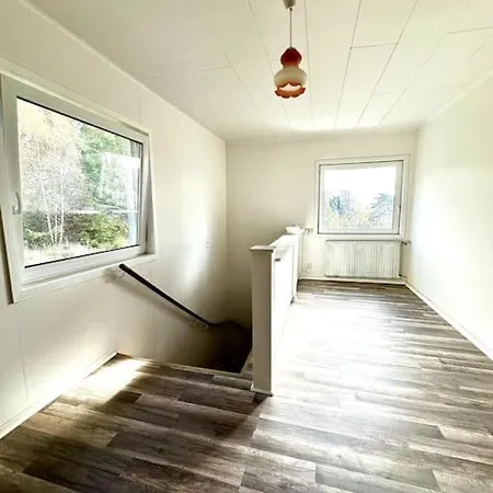 Villa Workers 10-rooms Near Volvo *