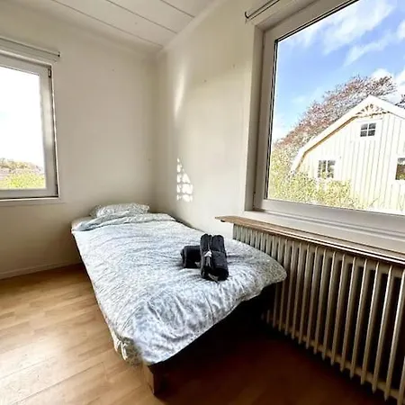 Villa Workers 10-rooms Near Volvo Gothenburg