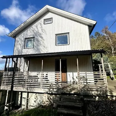 Villa Workers 10-rooms Near Volvo