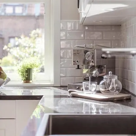 ヴィラ Townhouse Med Bastu, 4 Vaningar Naera Liseberg