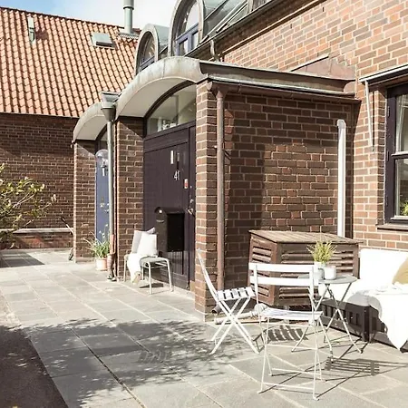 Villa Townhouse Med Bastu, 4 Vaningar Naera Liseberg Gothenburg