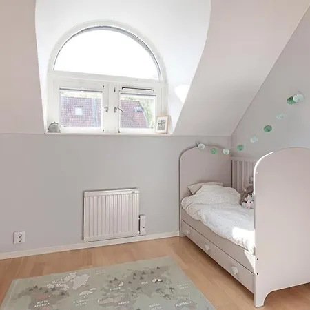 Townhouse Med Bastu, 4 Vaningar Naera Liseberg * Gothenburg