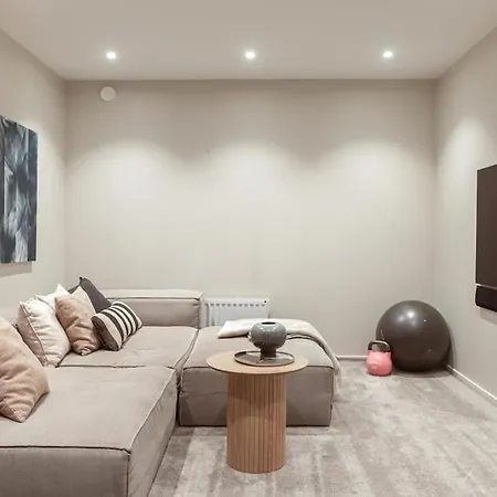 Townhouse Med Bastu, 4 Vaningar Naera Liseberg Villa