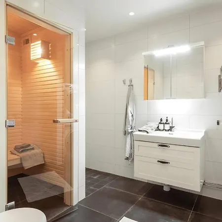 Townhouse Med Bastu, 4 Vaningar Naera Liseberg Villa Gothenburg