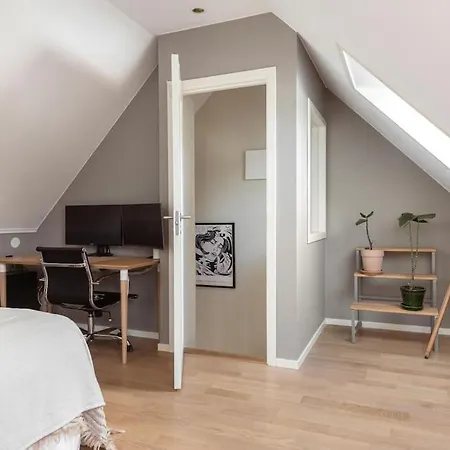Townhouse Med Bastu, 4 Vaningar Naera Liseberg Villa