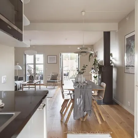 Townhouse Med Bastu, 4 Vaningar Naera Liseberg Gothenburg