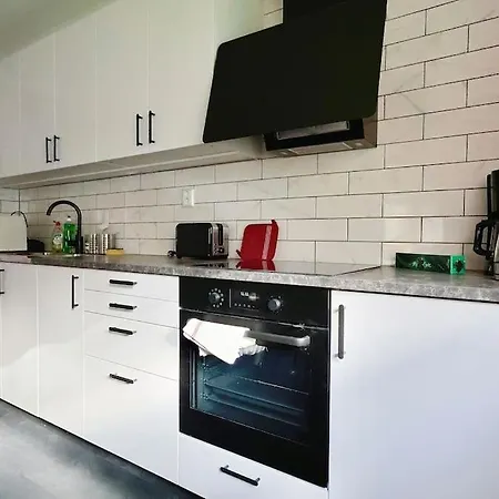 Big House For Workers & Family With Free Parking Villa