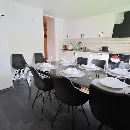 Big House For Workers & Family With Free Parking Gothenburg