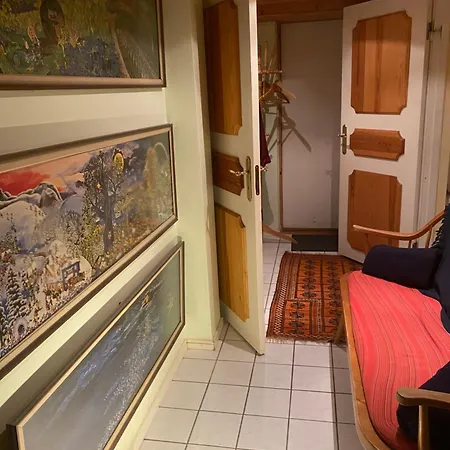 Kwatera prywatna Cozy Basement *