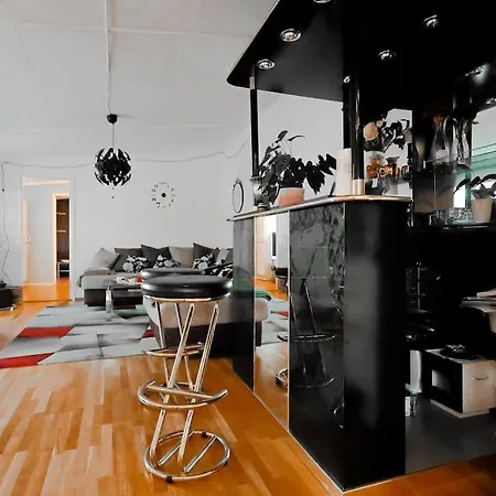 Workers & Family Ideal Near Volvo * Gothenburg
