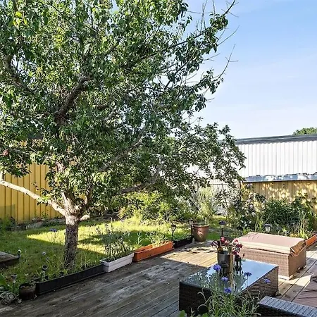 Villa Workers & Family Ideal Near Volvo *