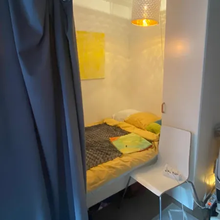 Cozy Accommodation, Single Or Bed In Dormroom منزل للإقامة غوتنبرغ