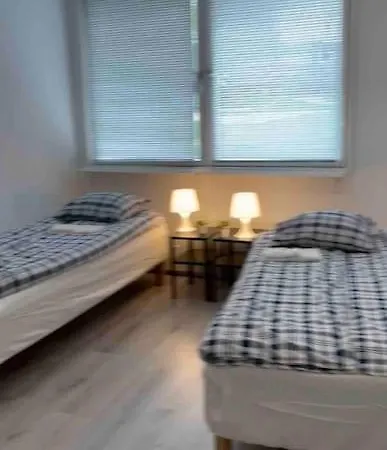 Hus Med 12 Baeddar Naera Och Gratis Parkering