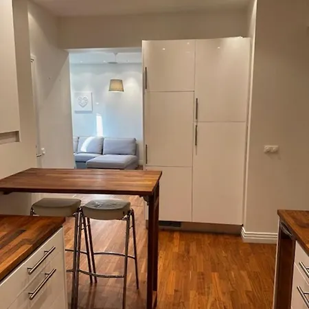 Luxury In Hotspot Apartment