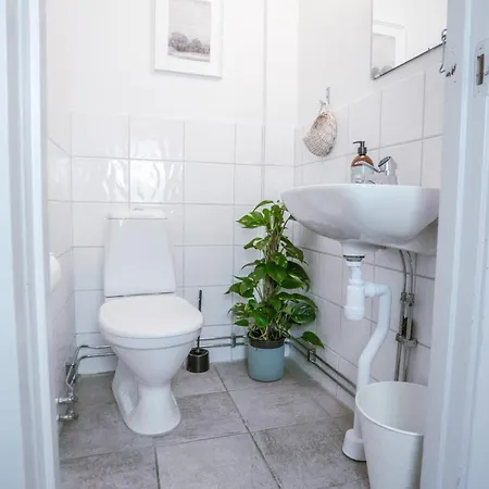 Apartamento Haha Nordic Partille Large 3br For 7 Guests With 2 Kitchens, Garden & Parking