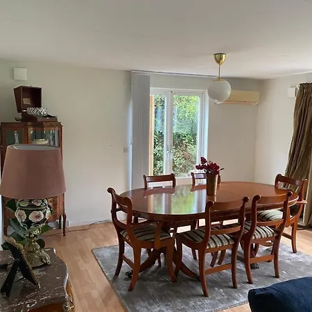 Mysig Laegenhet Med Villakaensla Apartment