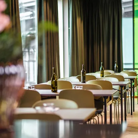 Hyatt Place Hotell 4*