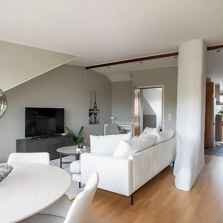 Live And Lagerbring Aparthotel 4*