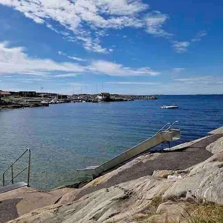 Social Near The Sea! *