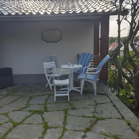 Apartment Cozy In 50s 10 Min Tram Ride To *