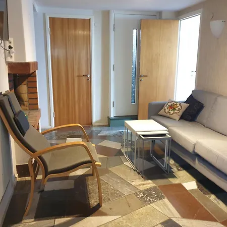 Cozy In 50s 10 Min Tram Ride To Apartment Gothenburg