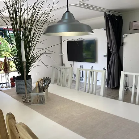 The Meadow House بيت للعطل *