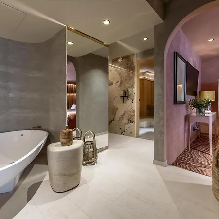 Radisson Blu Scandinavia Hotel, Hotel 4*