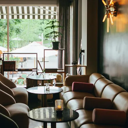 Hotel Flora 4*